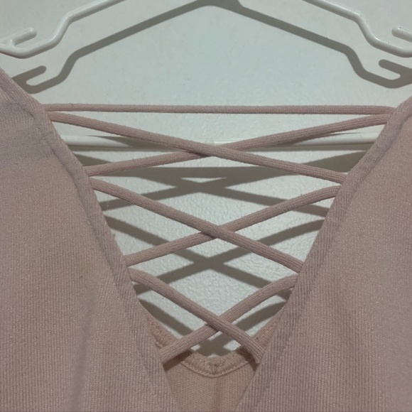 3/$30 Neutral 𝅺3/4 sleeve string tunic top in a dusty pink - Picture 5 of 9